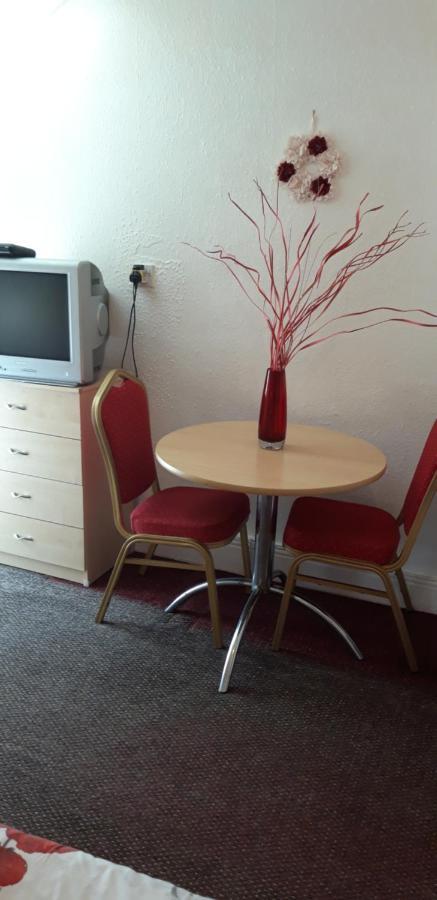 Sunny Ives Hotel Блекпул Екстериор снимка