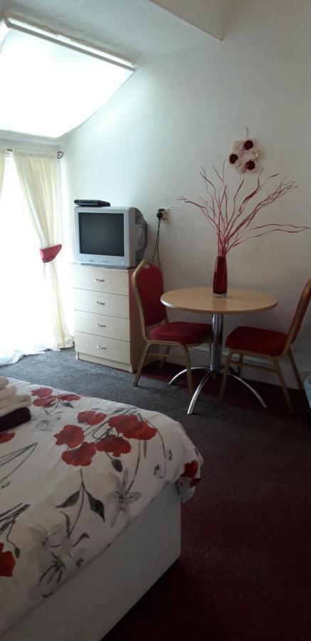 Sunny Ives Hotel Блекпул Екстериор снимка